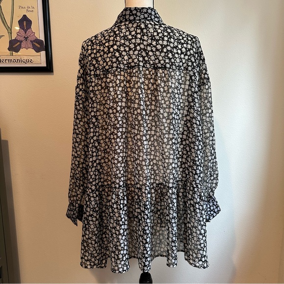 H&M Black and White Floral Flounce Chiffon Blouse - Picture 7 of 7